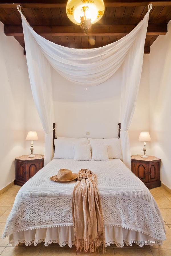 Villa Symone Afiartis Buitenkant foto