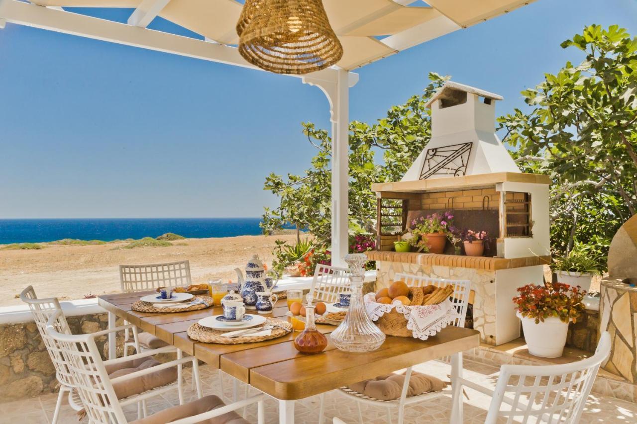 Villa Symone Afiartis Buitenkant foto
